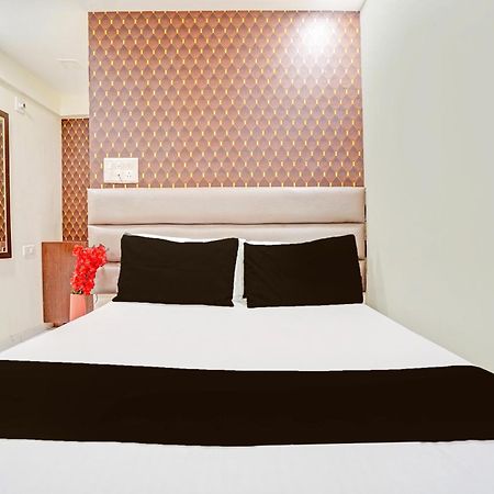 Hotel O S. G. Highway Formerly I Land Park Ahmedabad Extérieur photo