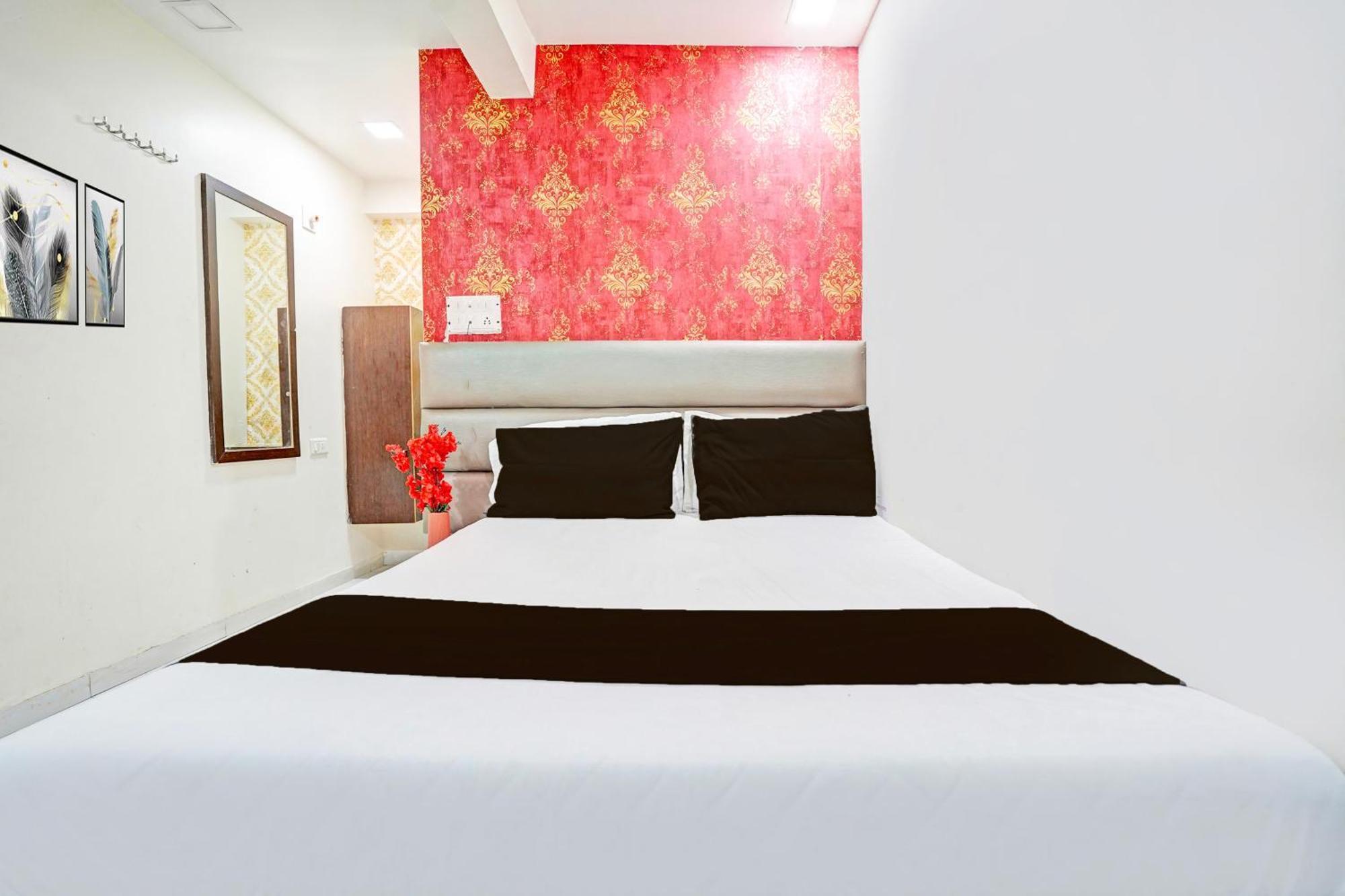 Hotel O S. G. Highway Formerly I Land Park Ahmedabad Extérieur photo